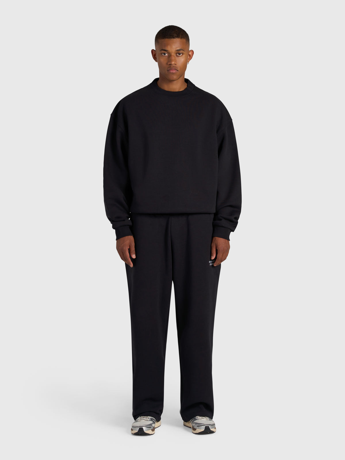 Confidence V2 Sweatshirt - Black/Pink