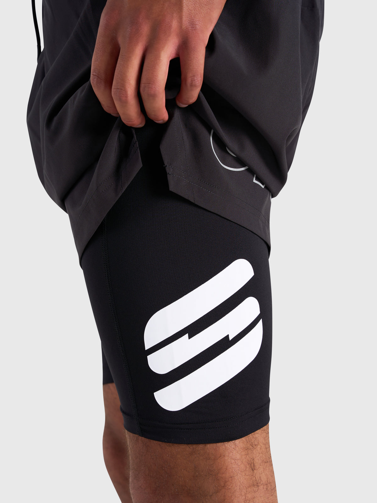 Stamina 2-1 Shorts - Black/White