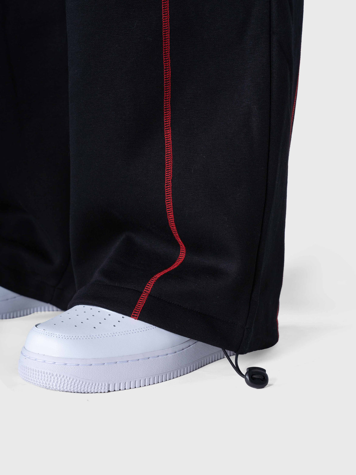 Corner Sweatpants - Black/Red