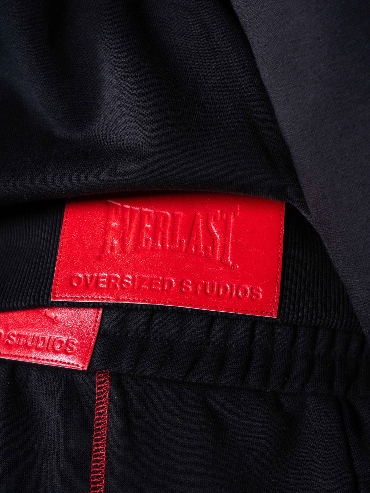 Corner Hoodie - Black/Red