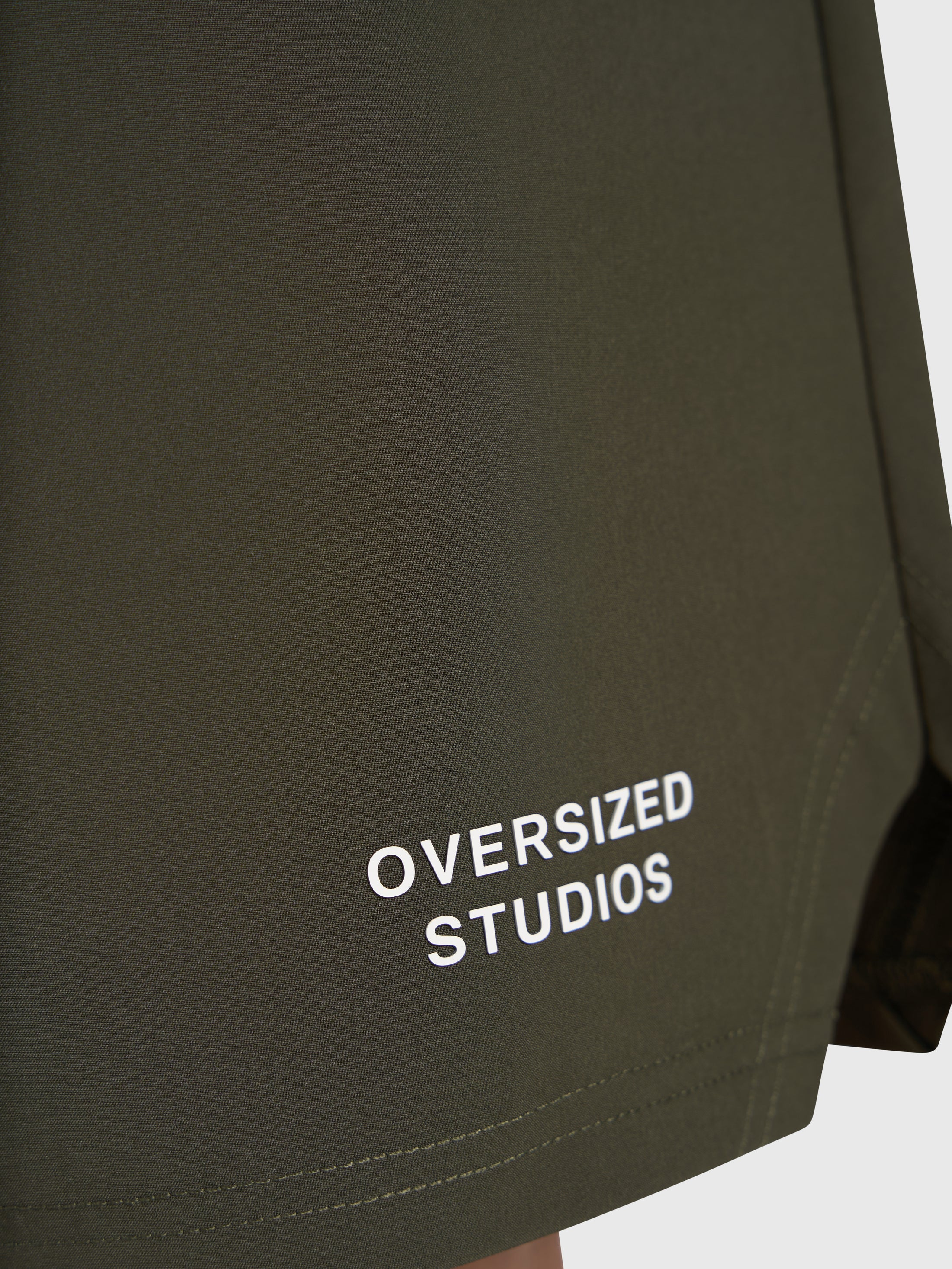 Confidence V2 Tech Shorts - Army/White