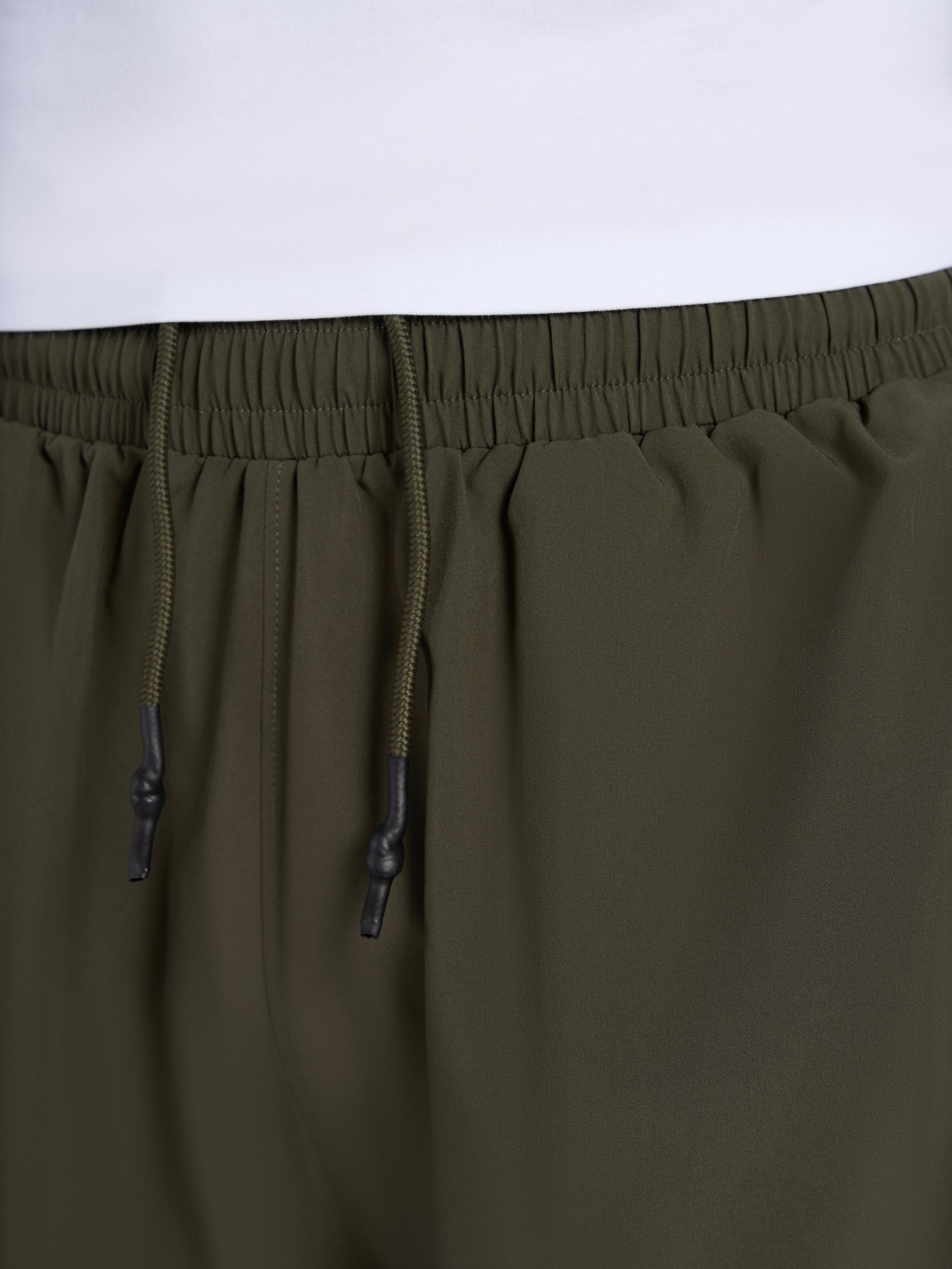 Confidence V2 Tech Shorts - Army/White