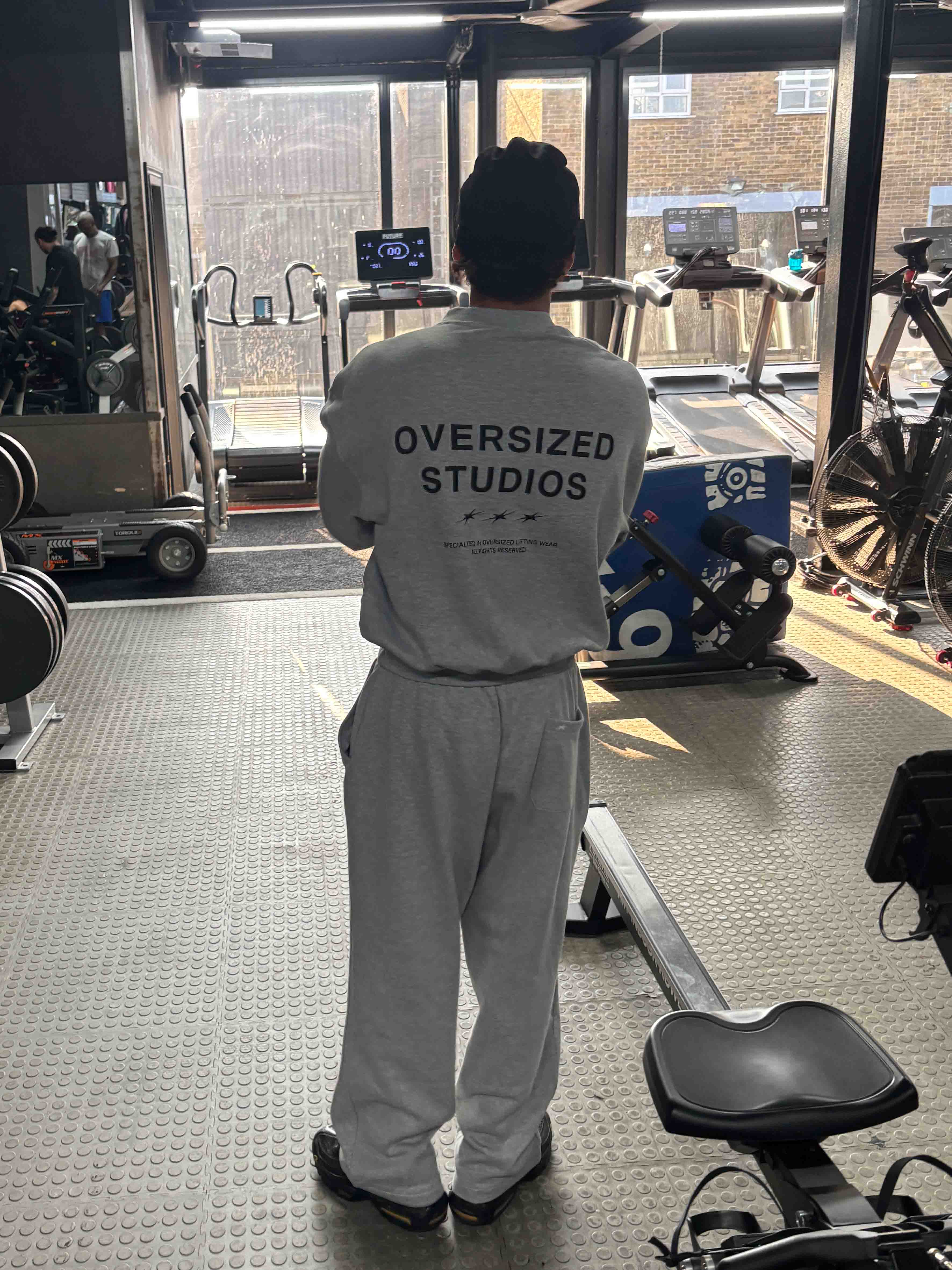 Confidence V2 Sweatshirt - Cloud Grey/White