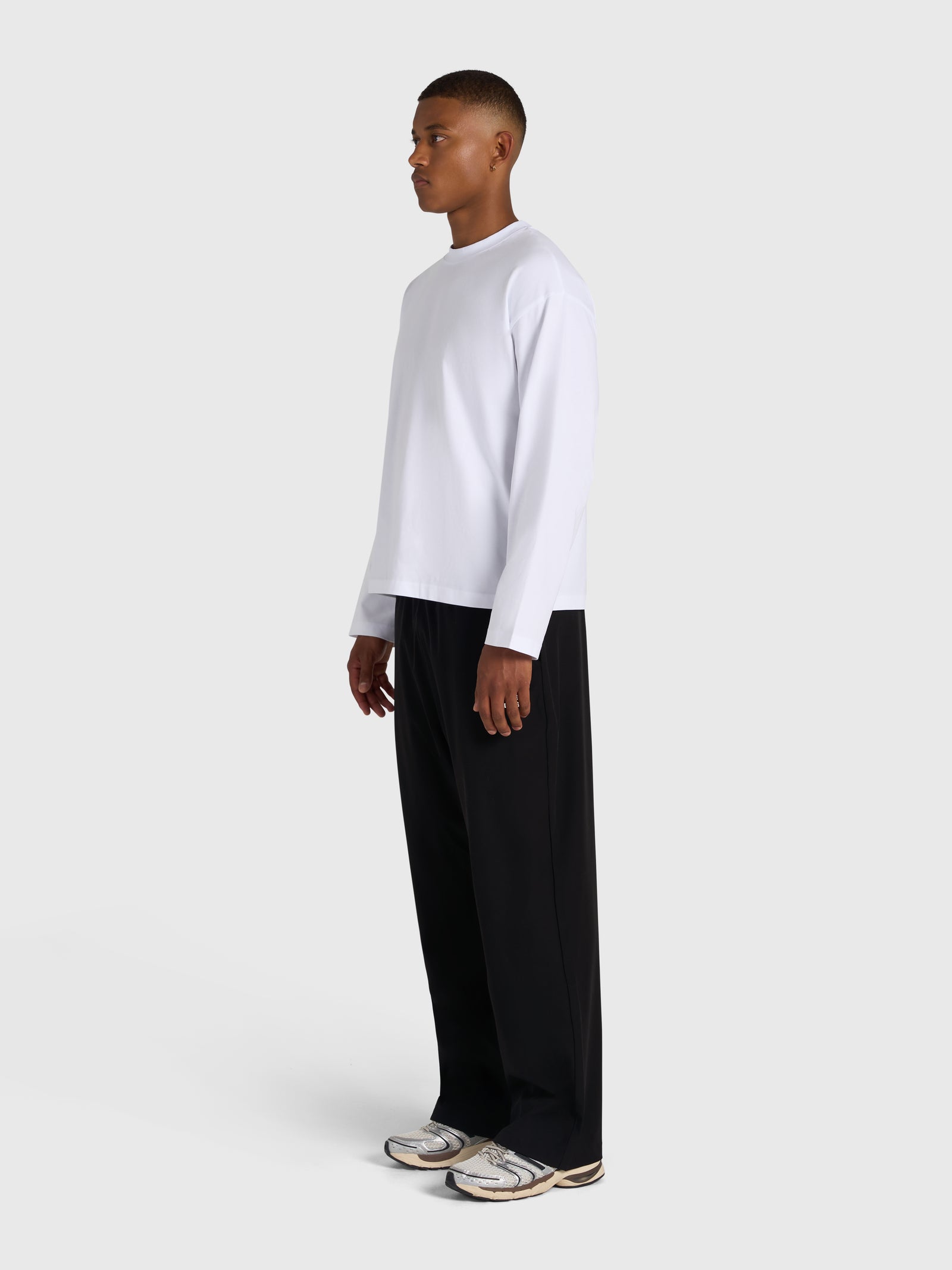 Confidence V2 Long Sleeve - White/Black